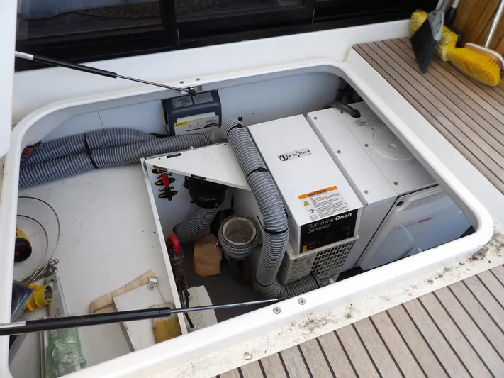 Indigo Yacht Photos Pics 