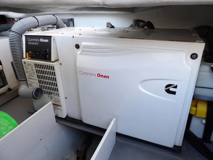 Indigo Yacht Photos Pics 