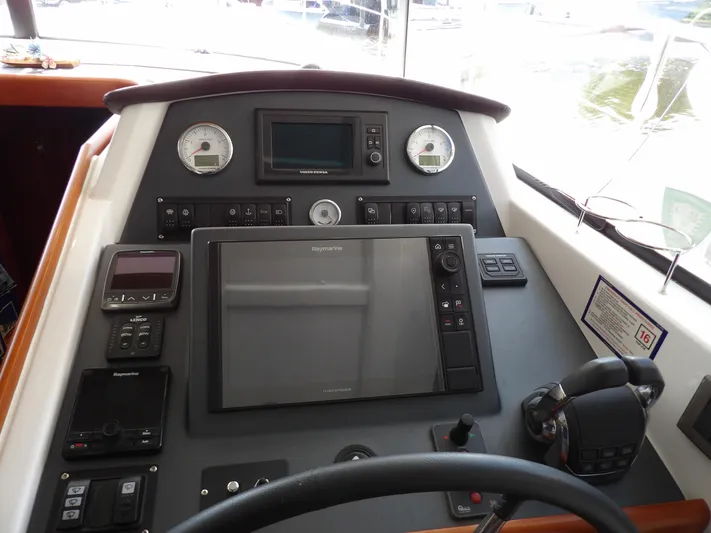 Indigo Yacht Photos Pics 