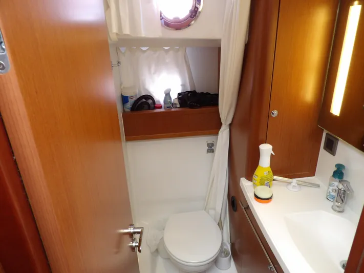 Indigo Yacht Photos Pics 