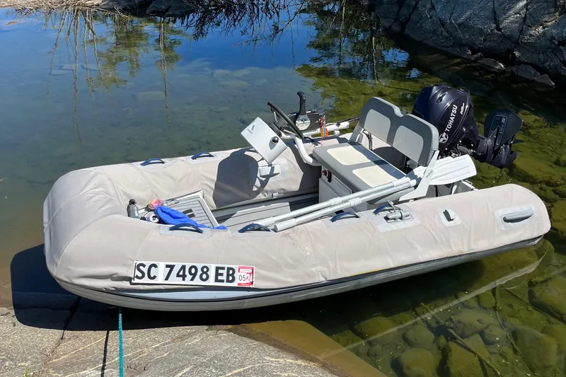 Indigo Yacht Photos Pics 