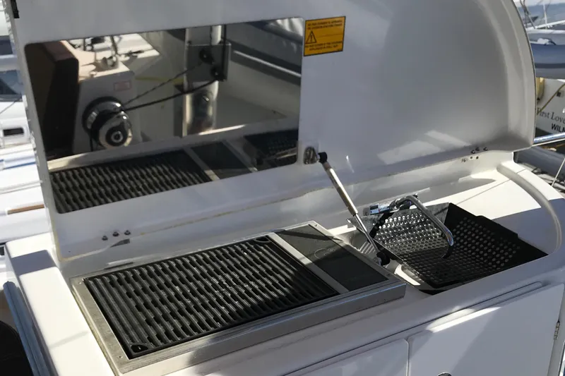 Indigo Yacht Photos Pics 