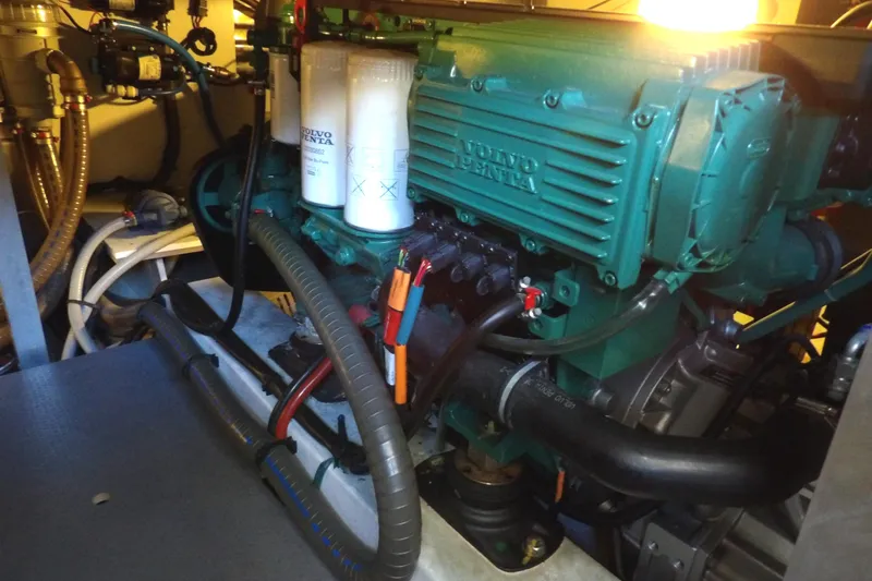 Indigo Yacht Photos Pics 