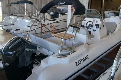 2025 Zodiac Medline 6.8