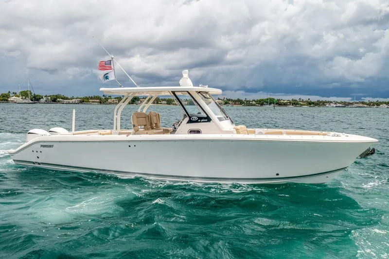 Southern Pass Yacht Photos Pics 2019 Pursuit S 328 Sport - Image 2