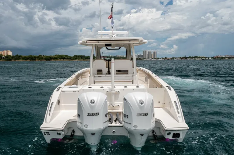 Southern Pass Yacht Photos Pics 2019 Pursuit S 328 Sport - Image 6