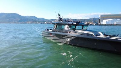 Yacht