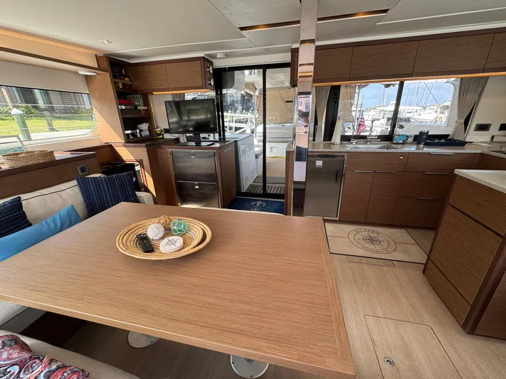 Eden Yacht Photos Pics 