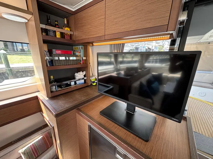 Eden Yacht Photos Pics 