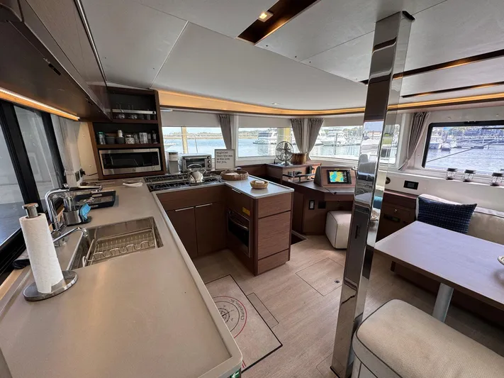 Eden Yacht Photos Pics 