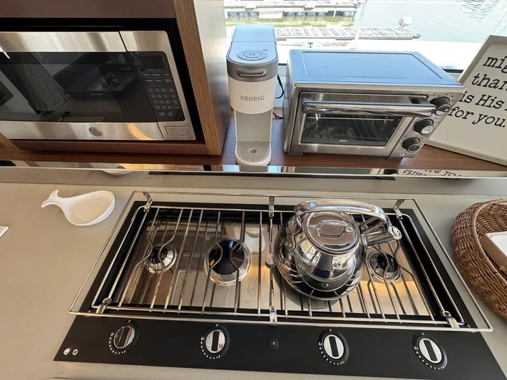 Eden Yacht Photos Pics 