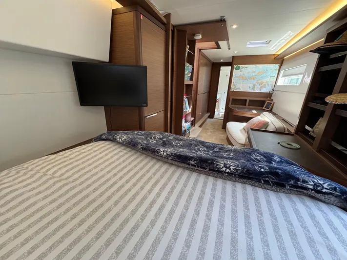 Eden Yacht Photos Pics 