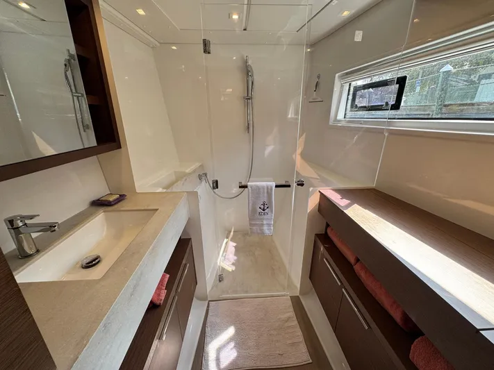 Eden Yacht Photos Pics 