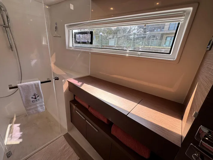 Eden Yacht Photos Pics 