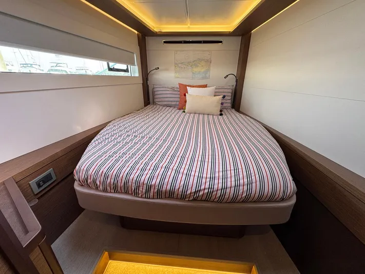 Eden Yacht Photos Pics 