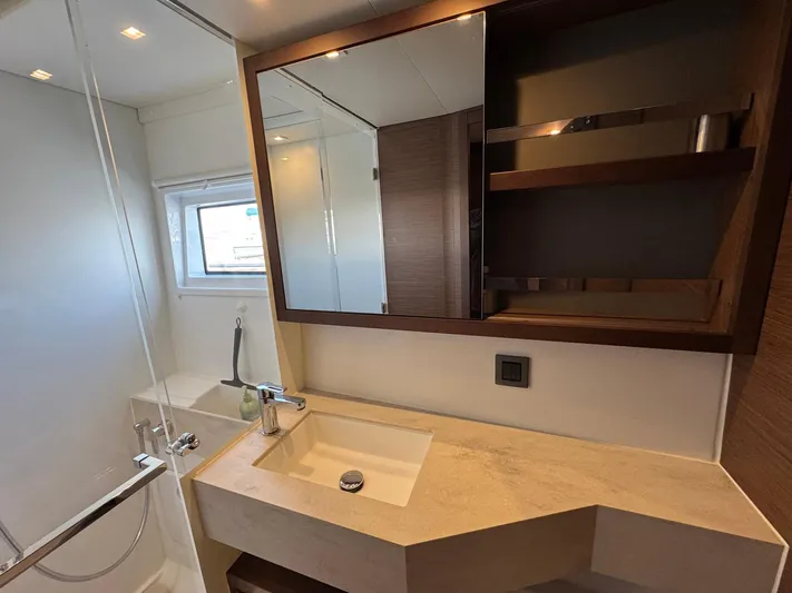 Eden Yacht Photos Pics 