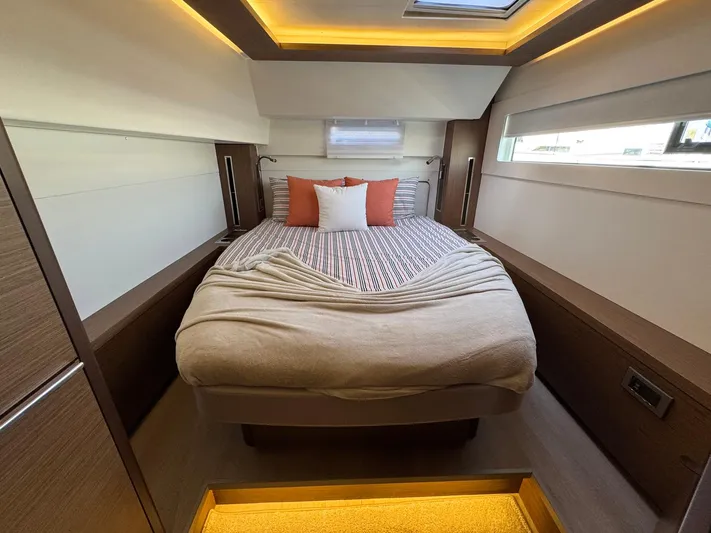 Eden Yacht Photos Pics 