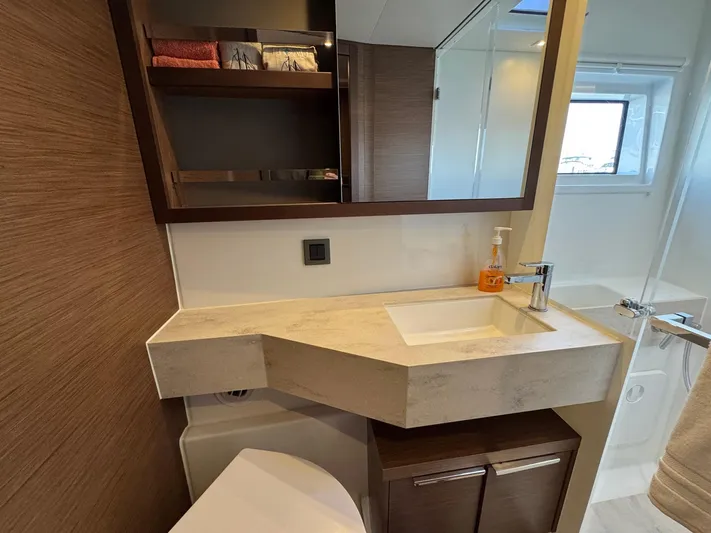 Eden Yacht Photos Pics 