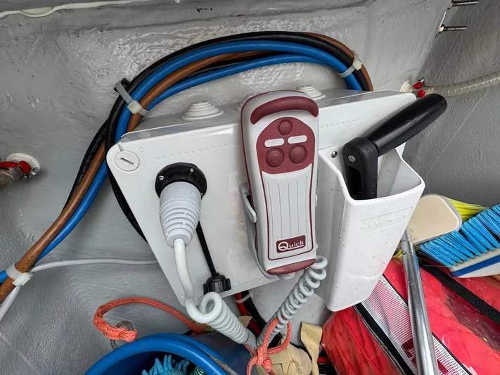 Eden Yacht Photos Pics 