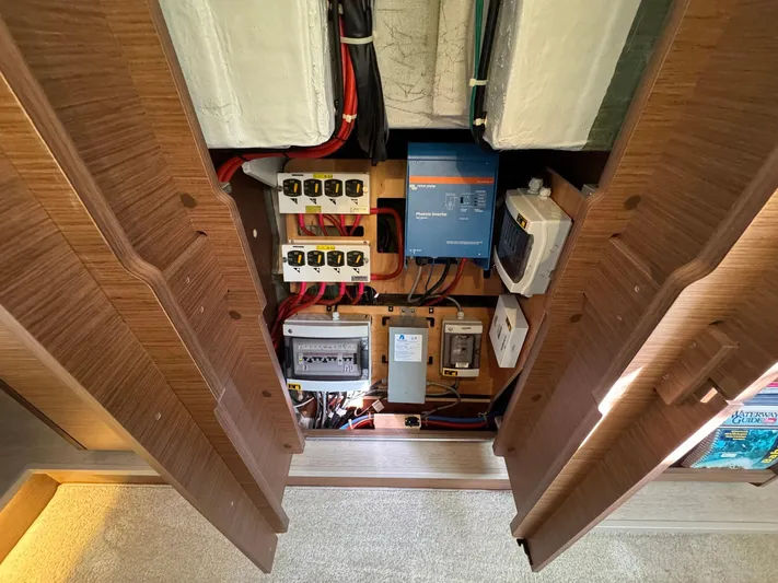 Eden Yacht Photos Pics 