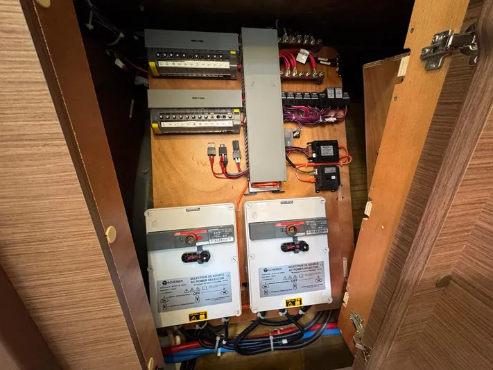 Eden Yacht Photos Pics 