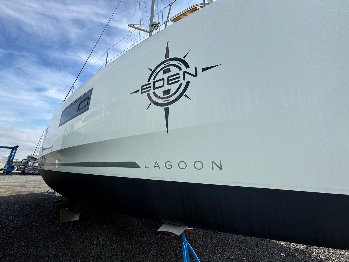 2022 Lagoon 46 