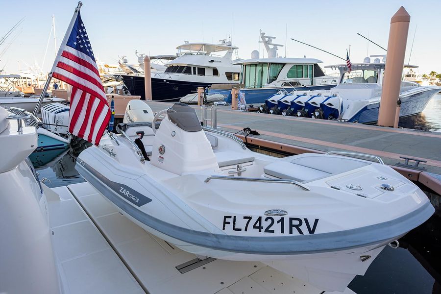 2017 Sea Ray L55 Fly