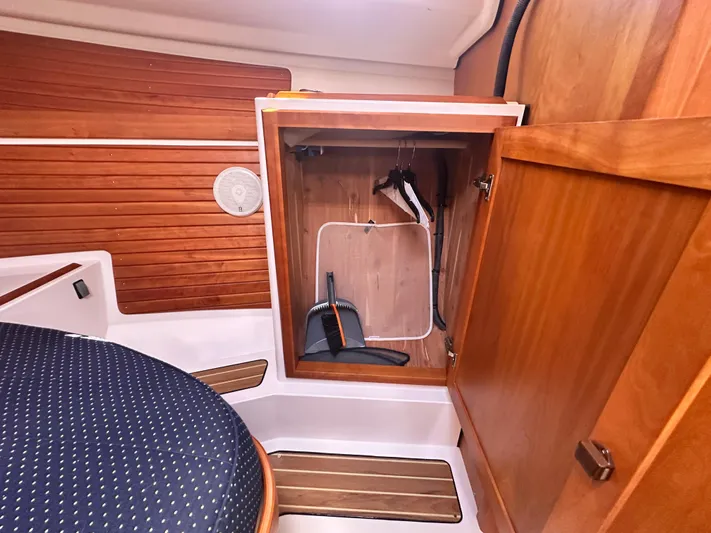 Reveille Yacht Photos Pics 