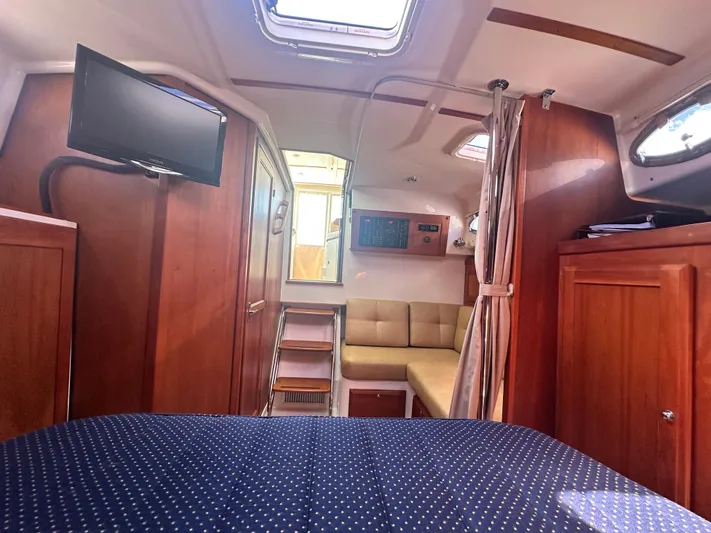 Reveille Yacht Photos Pics 