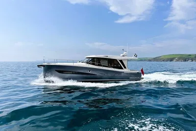 2017 Greenline 39