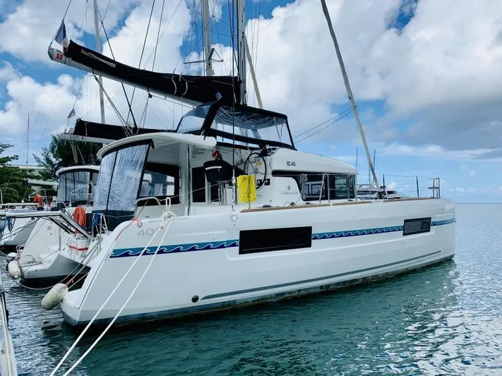 Unicorn Yacht Photos Pics 