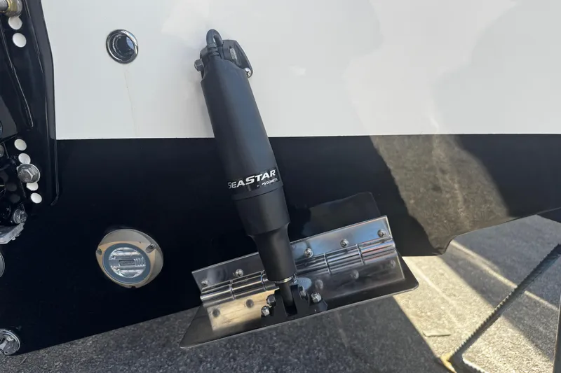  Yacht Photos Pics 2026 Sea Pro 245FLX Sandbar boat with SeaStar hydraulic system detail.