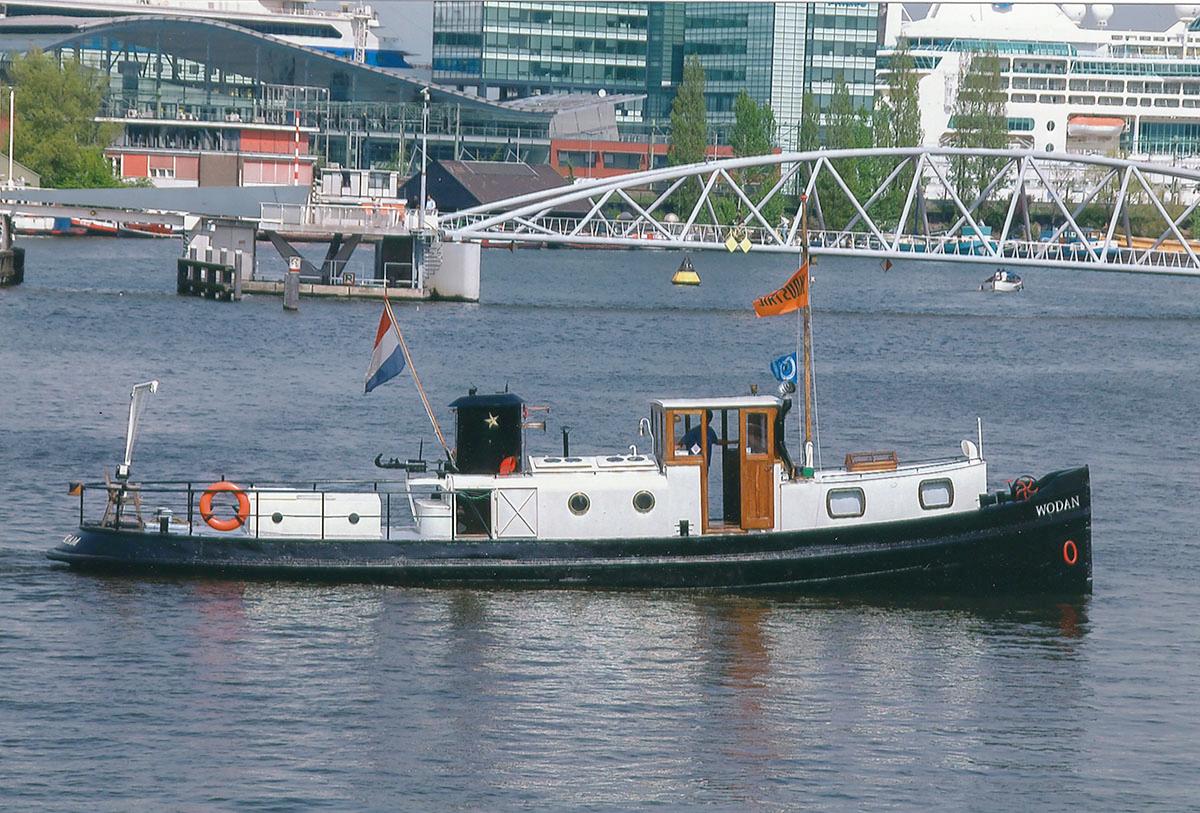 1905 Tugboat 16,19