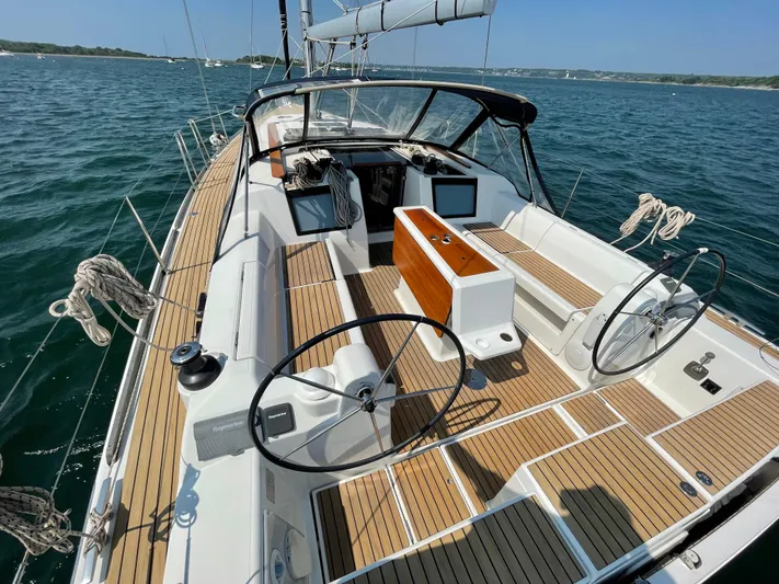 Serenity Yacht Photos Pics Cockpit