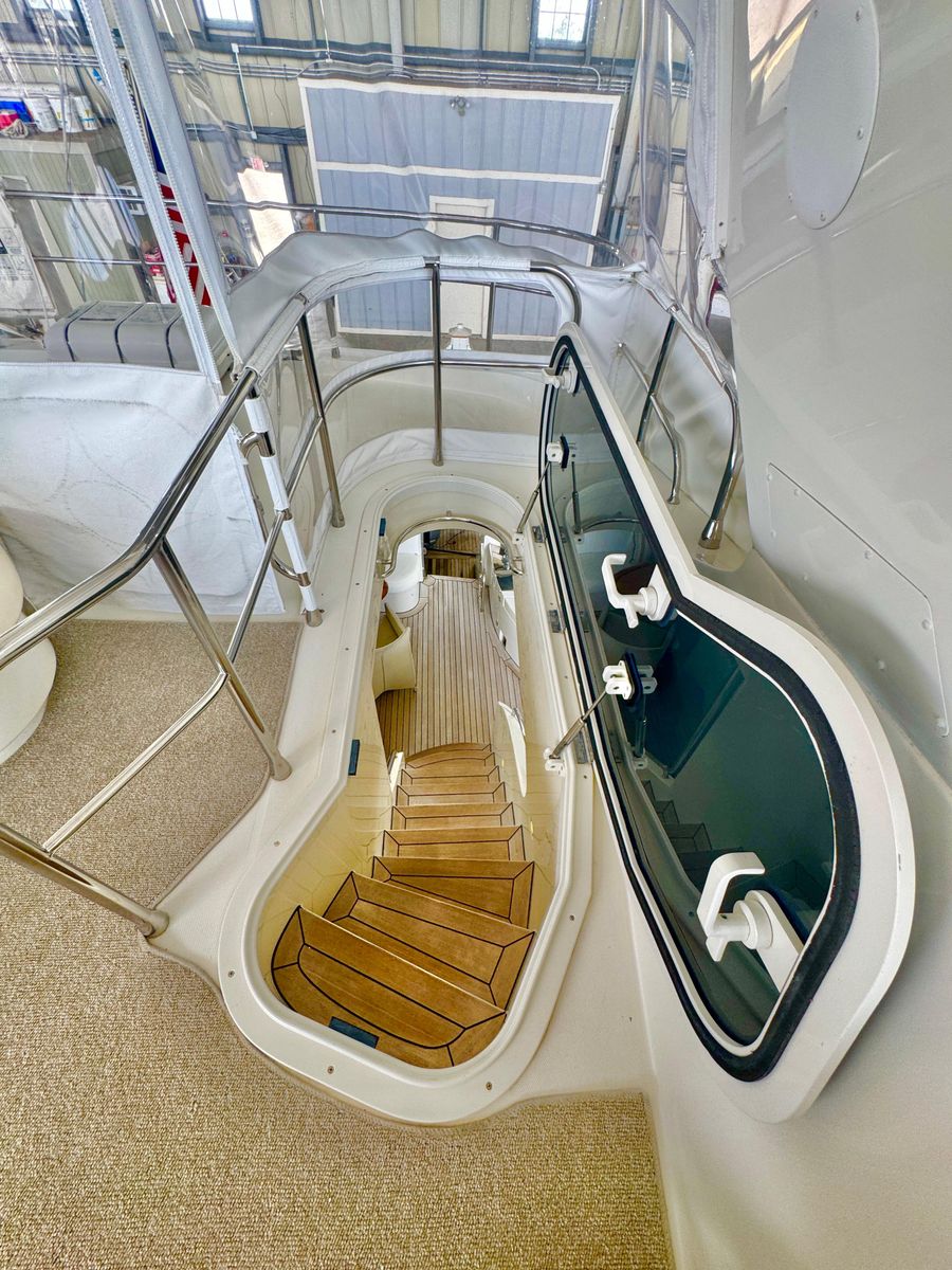 2006 Marquis 64 