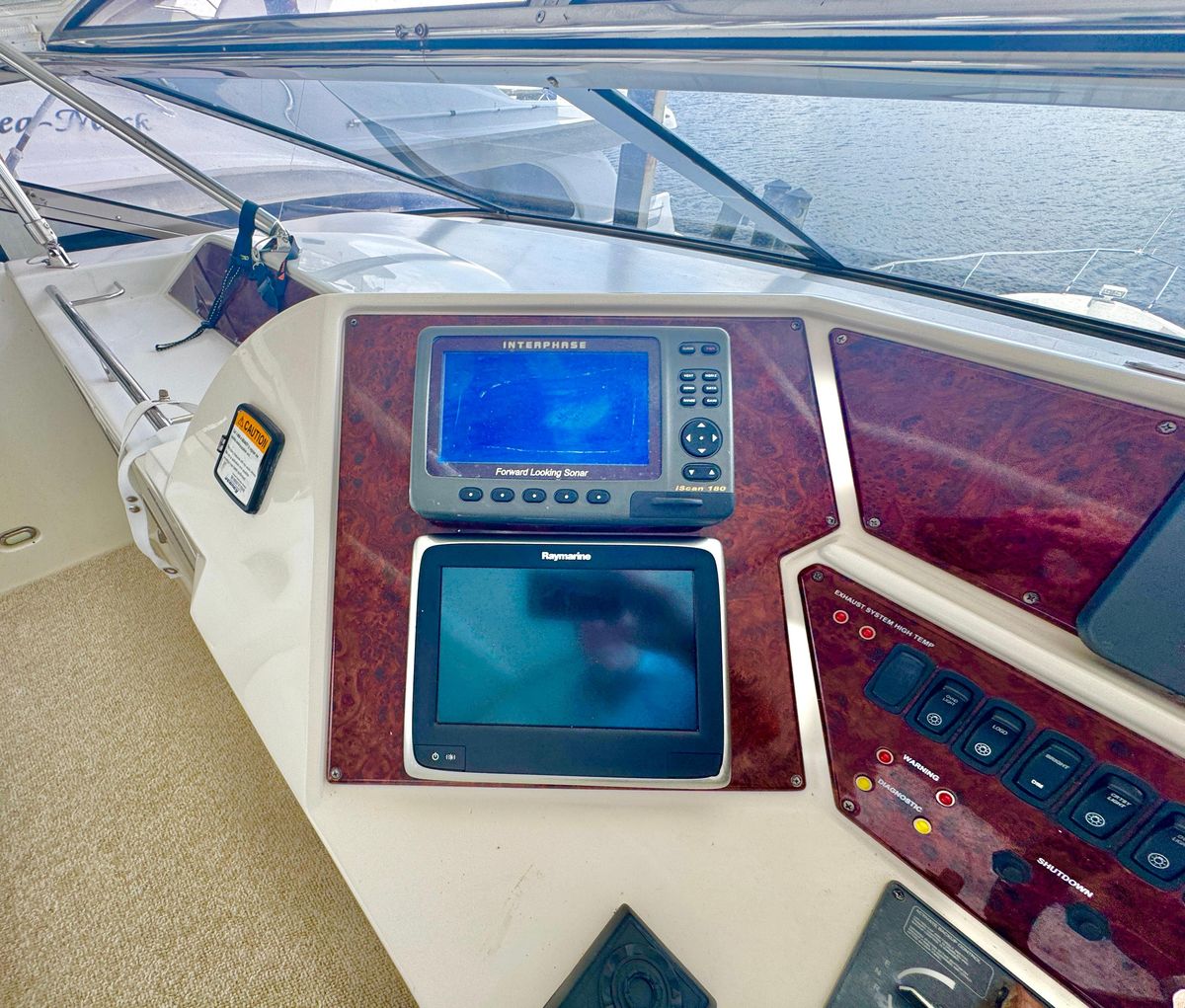 2006 Marquis 64 
