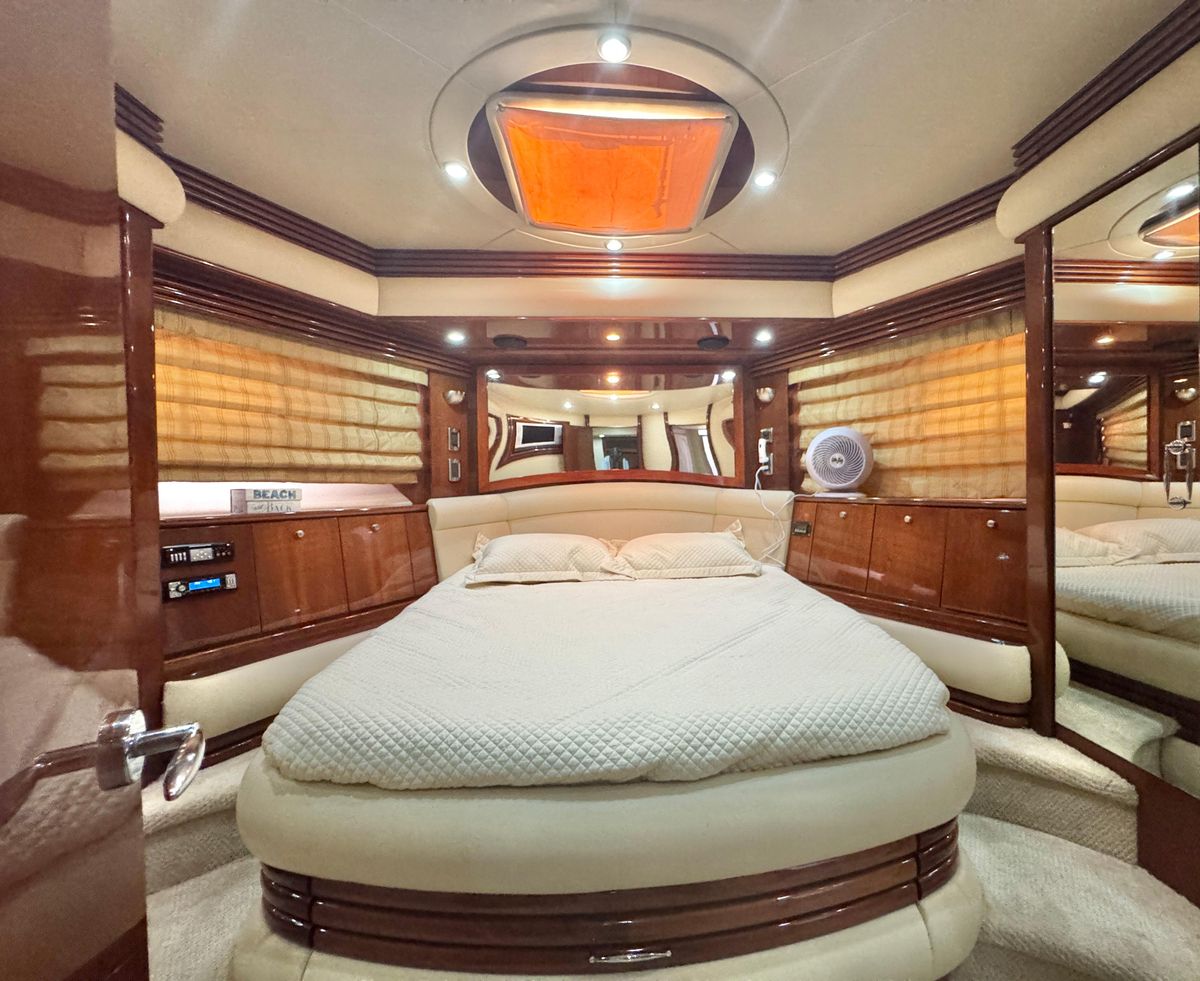 2006 Marquis 64 
