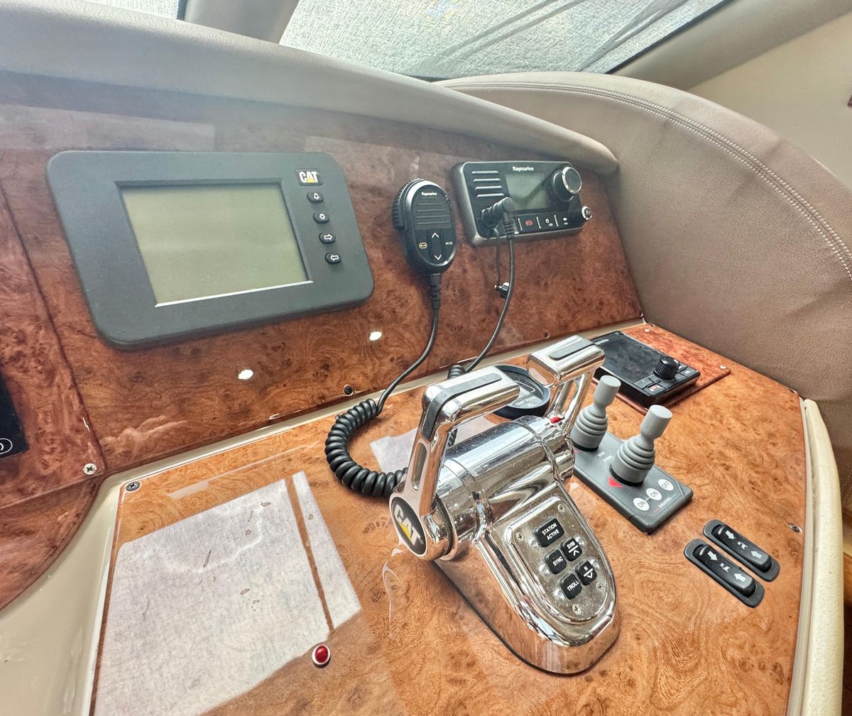 2006 Marquis 64 