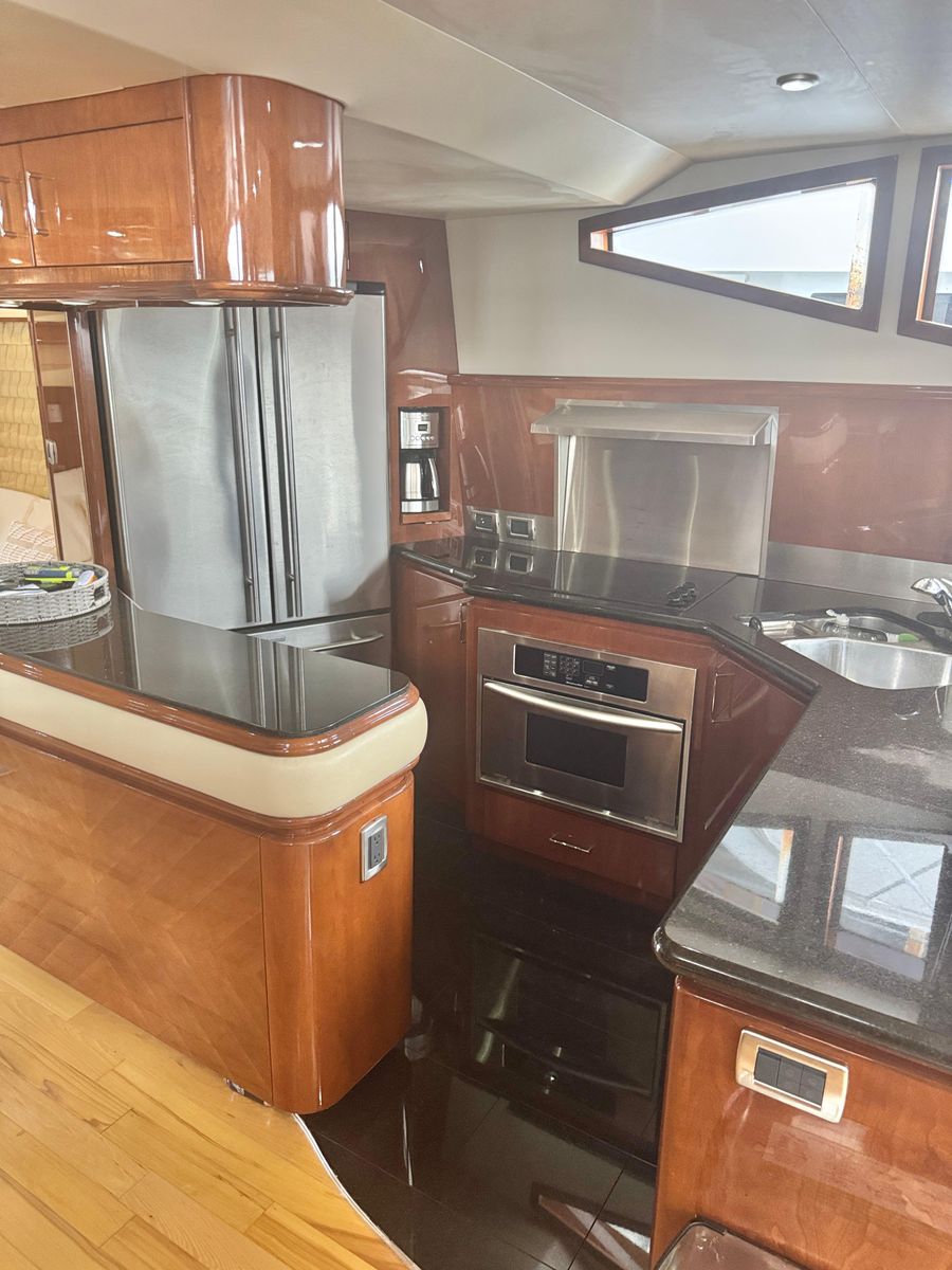 2006 Marquis 64 