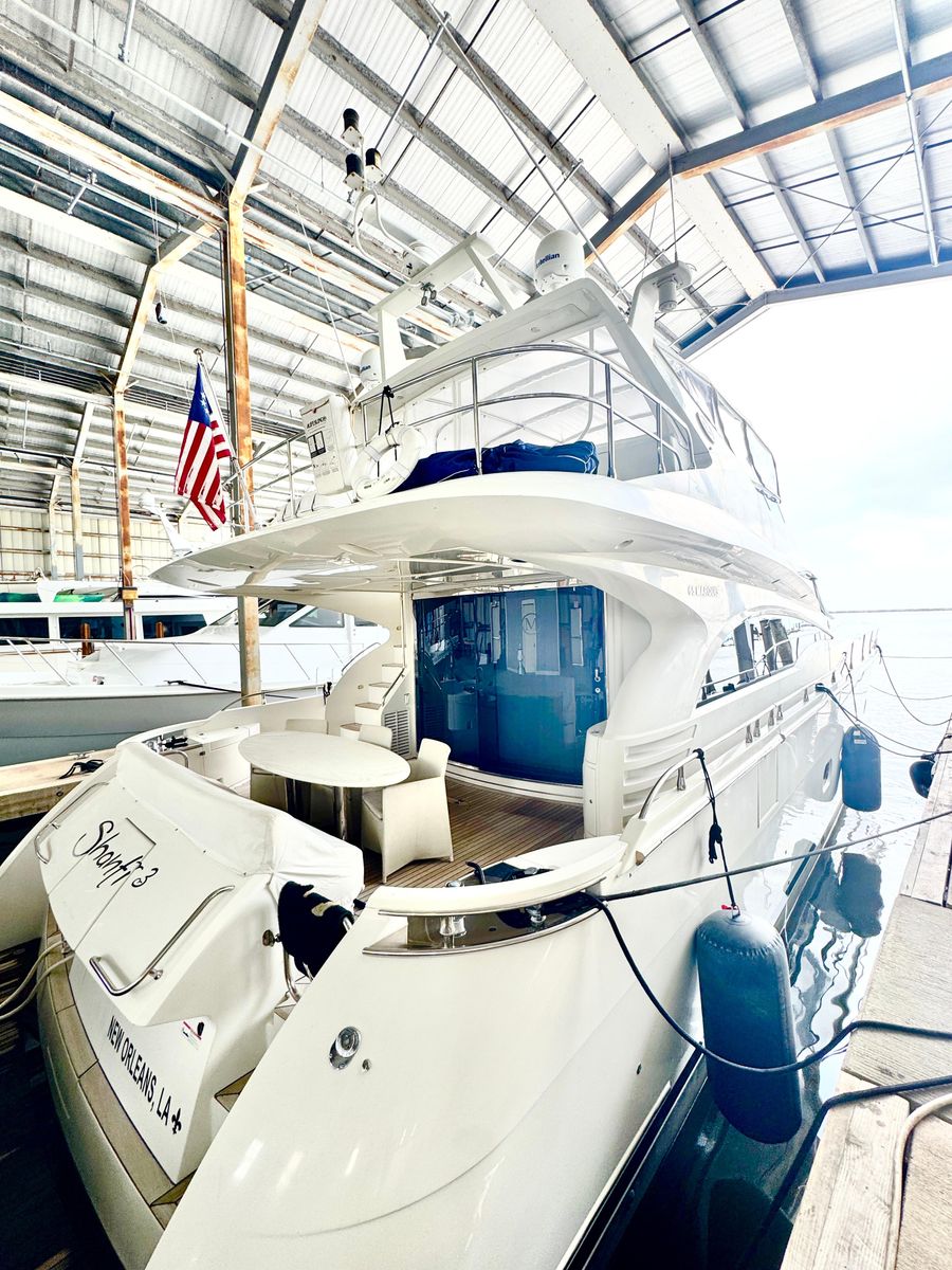 2006 Marquis 64 