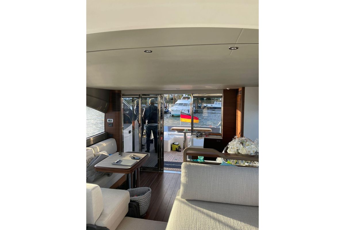 2023 Princess 62 