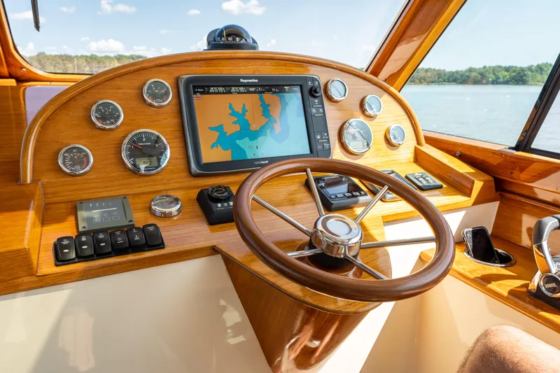 Halcyon Yacht Photos Pics 