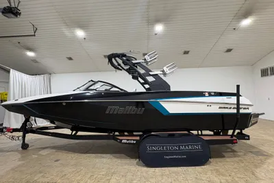 Malibu Wakesetter 24 MXZ