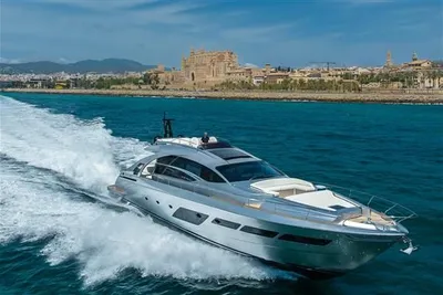 2022 Pershing 8X