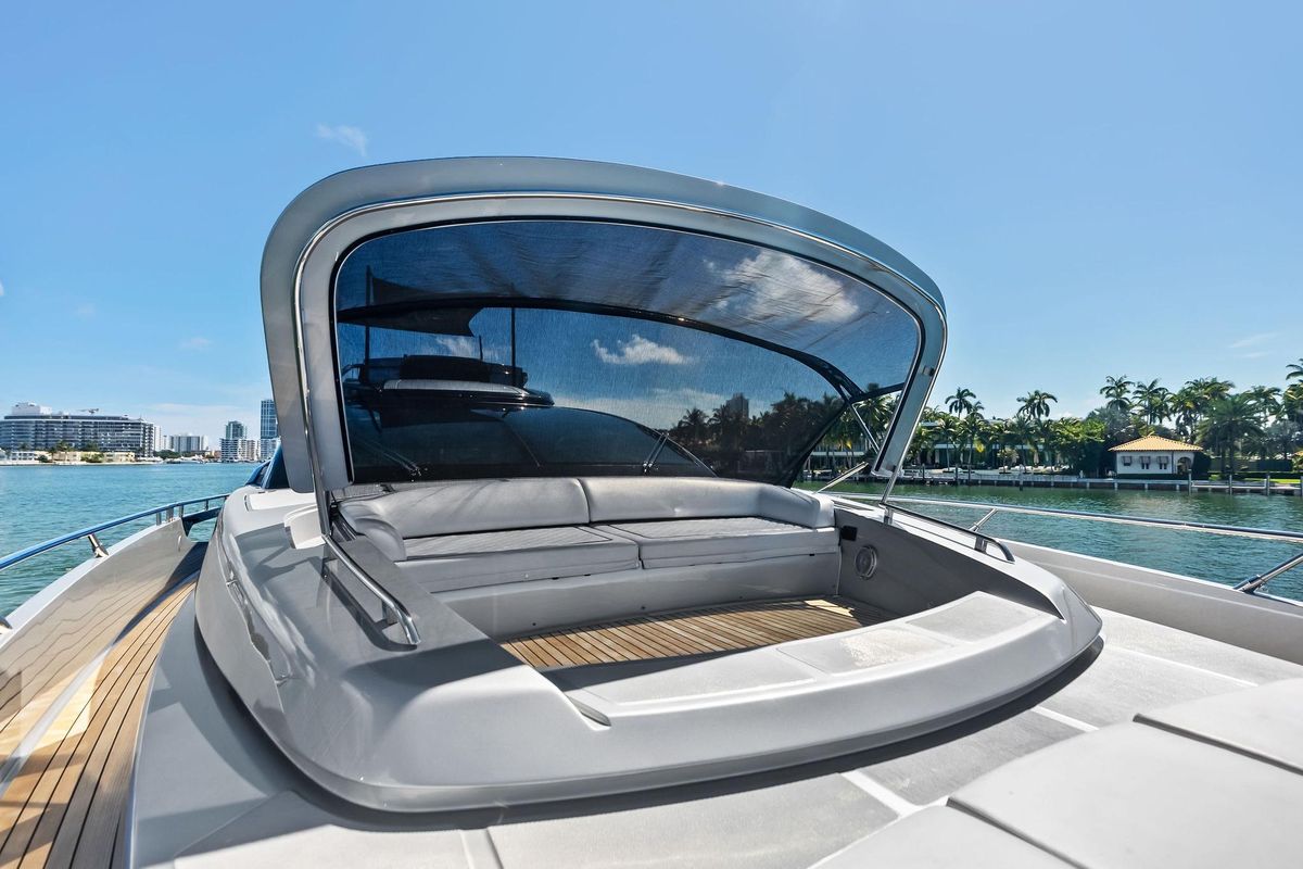 2023 Riva 76 