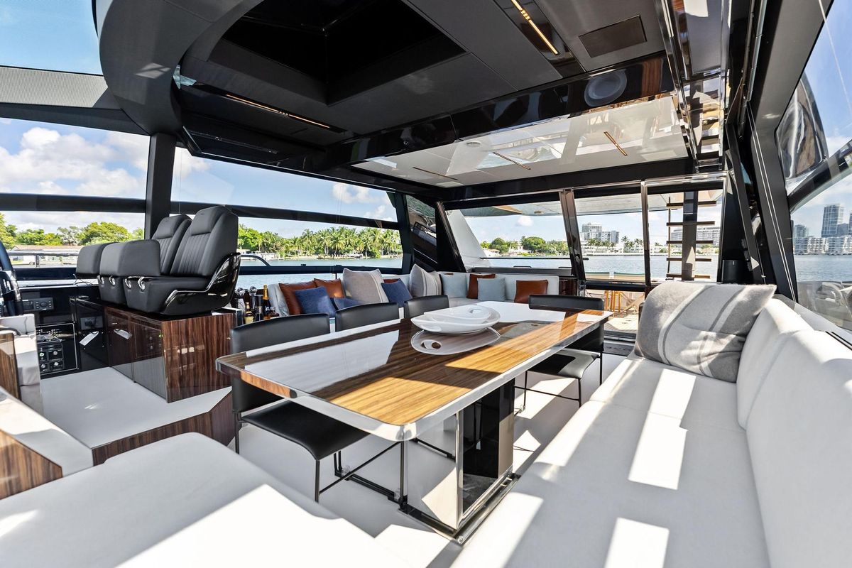 2023 Riva 76 