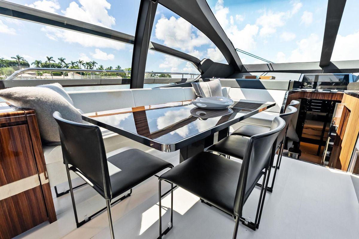 2023 Riva 76 