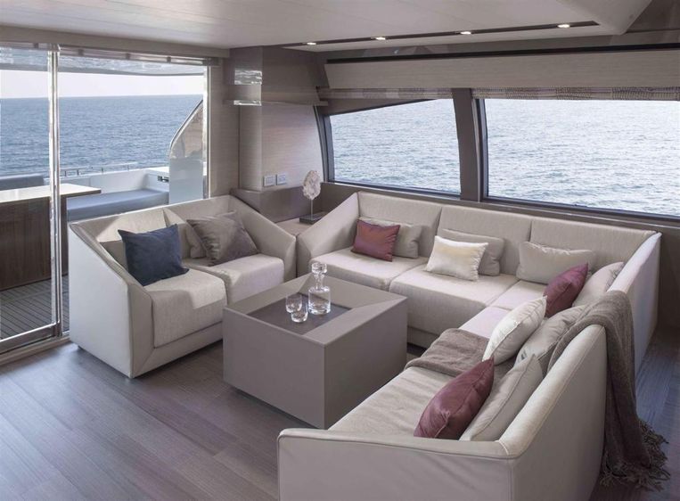 2015-78-9-ferretti-yachts-750