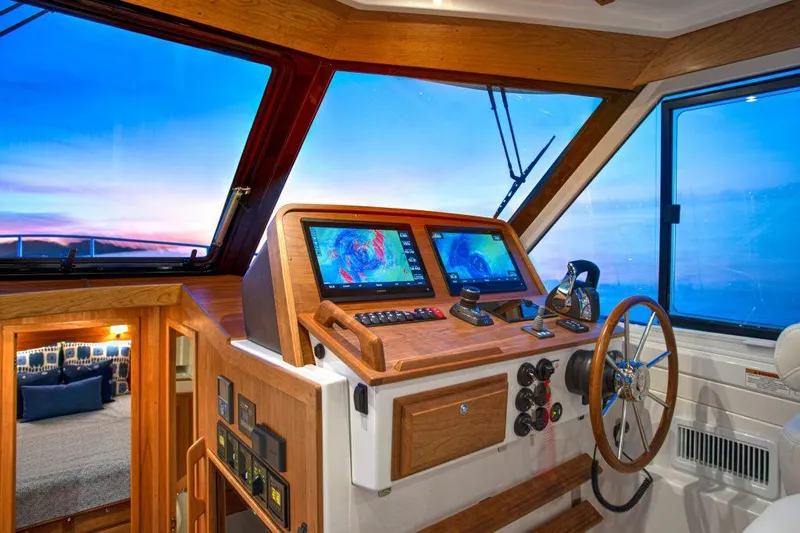  Yacht Photos Pics Manufacturer Provided Image