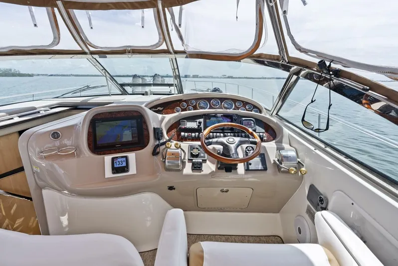  Yacht Photos Pics 2001 Sea Ray 380 Sundancer - Image 6